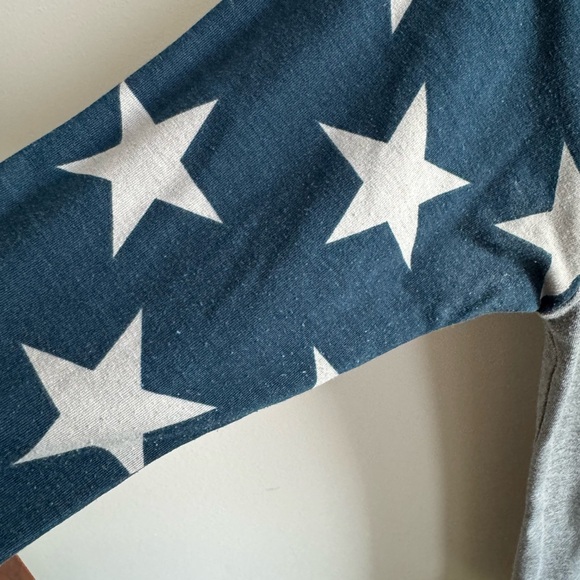 LuLaRoe Raglan - Picture 4 of 5